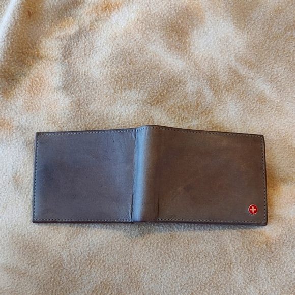 Alpine Swiss Wallet Gray Leather Bifold - Picture 3 of 10